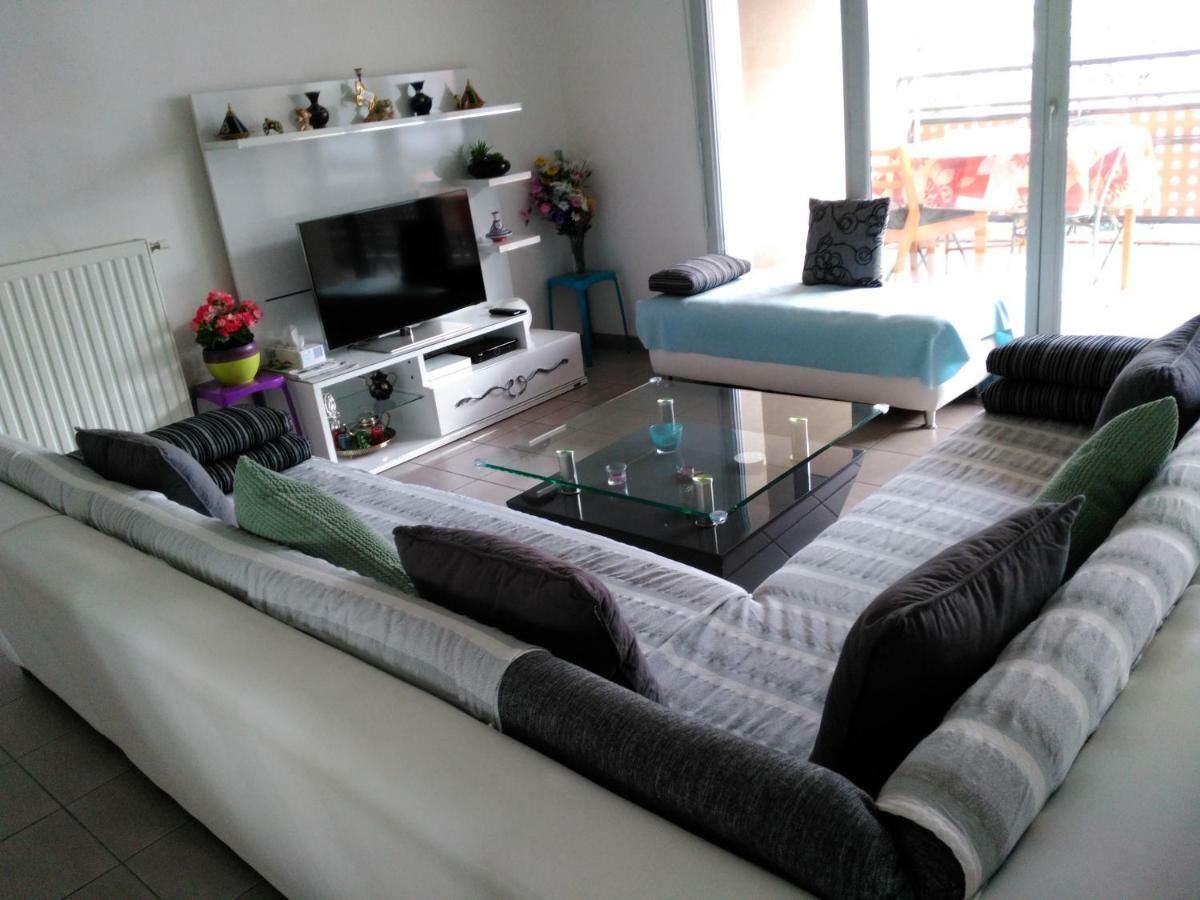 Appartement F3 Avec Parking Privee Saint-Priest  Exterior foto