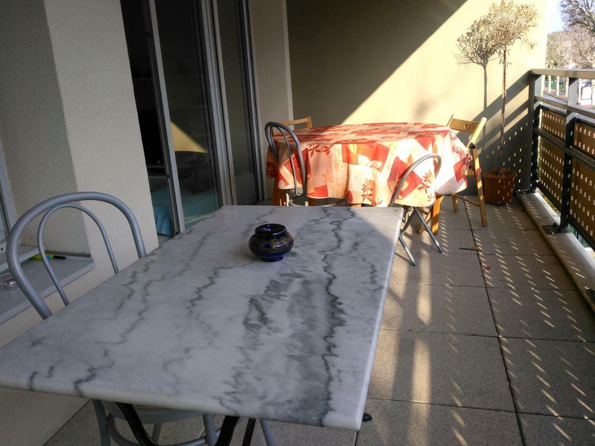 Appartement F3 Avec Parking Privee Saint-Priest  Exterior foto
