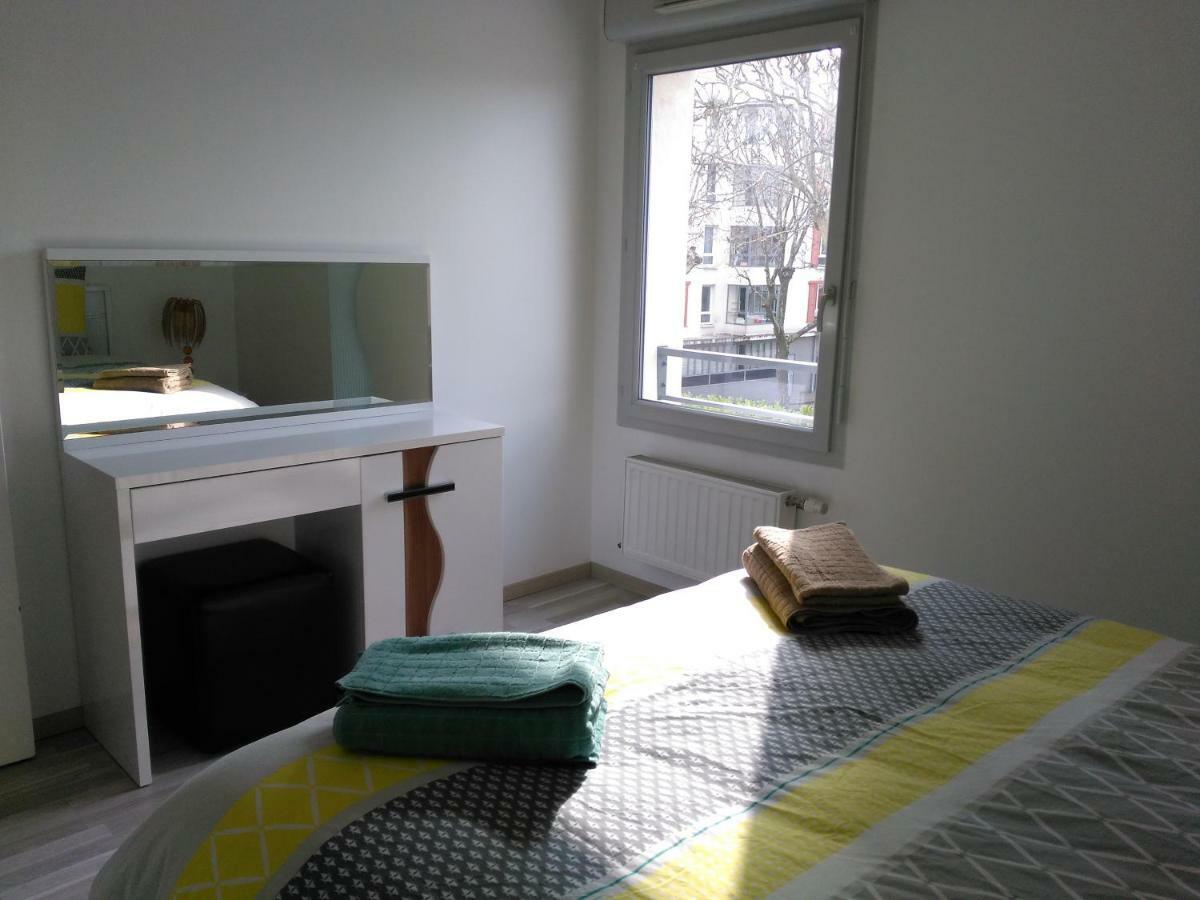Appartement F3 Avec Parking Privee Saint-Priest  Exterior foto